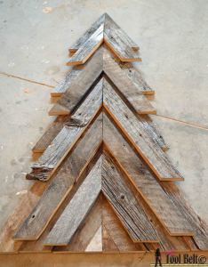 Rustic Christmas Tree - Her Tool Belt