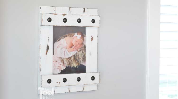 Easy Farmhouse Style Picture Frame 8x10 - Her Tool Belt